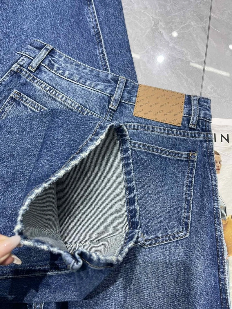 ModernLook Miu Miu Jeans 153021