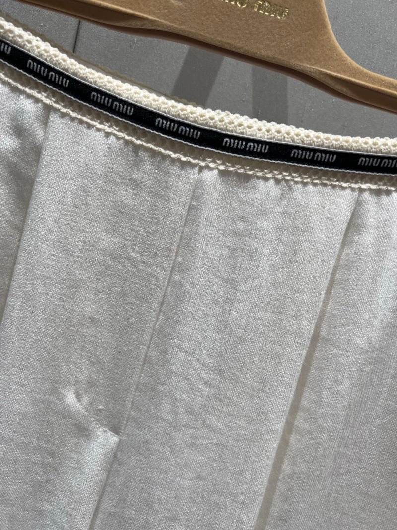 UrbanChic Miu Miu Long Pants 148870