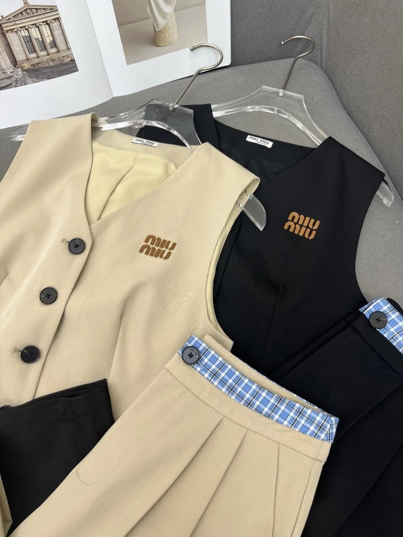 ModernLook Miu Miu Long Suits 156340