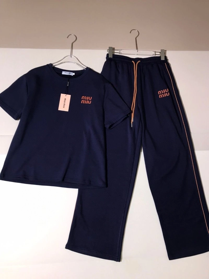 Vibrant Miu Miu Long Suits 153002