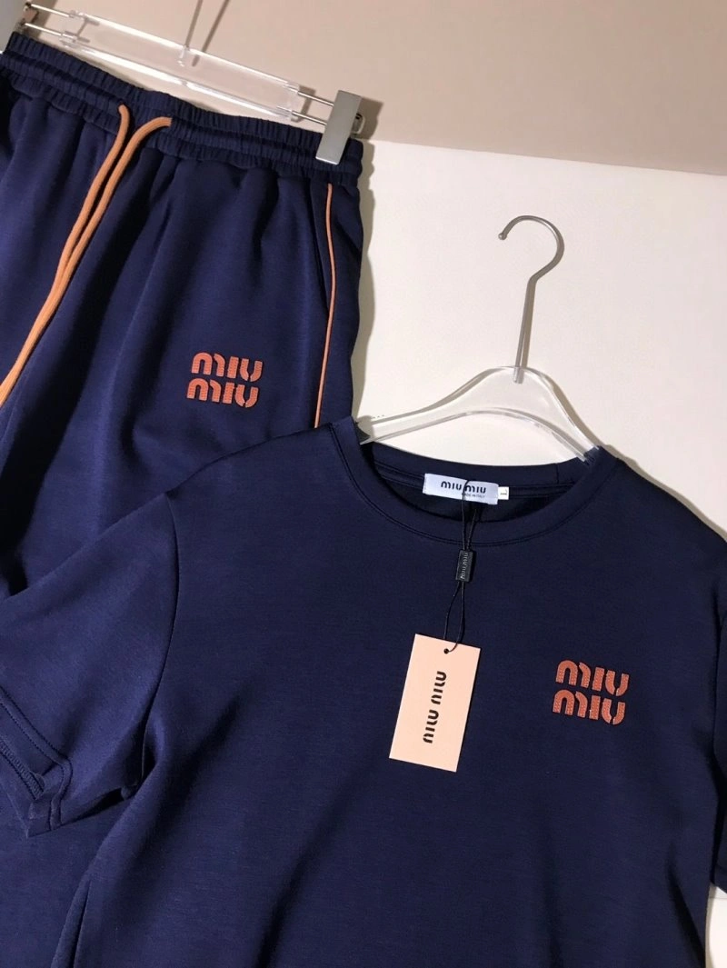 Vibrant Miu Miu Long Suits 153002
