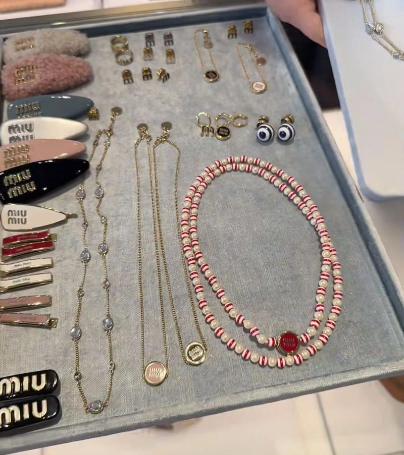 WellDesigned Miu Miu Necklaces 213414