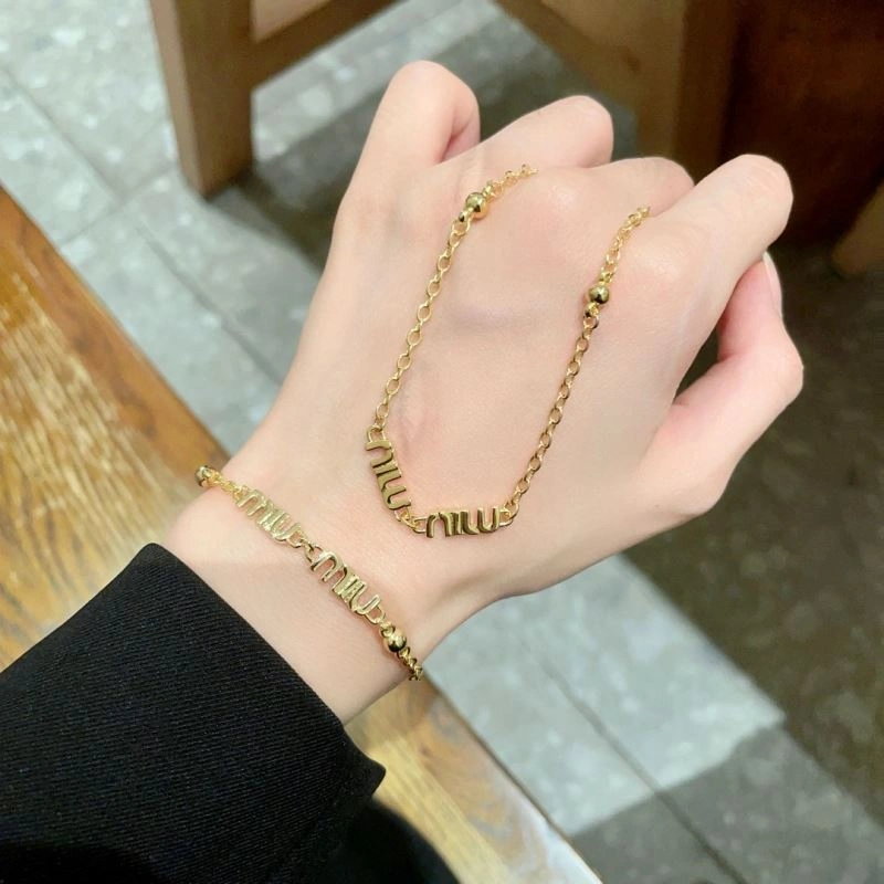 Sustainable Miu Miu Necklaces 212859