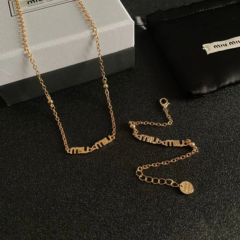 Sustainable Miu Miu Necklaces 212859