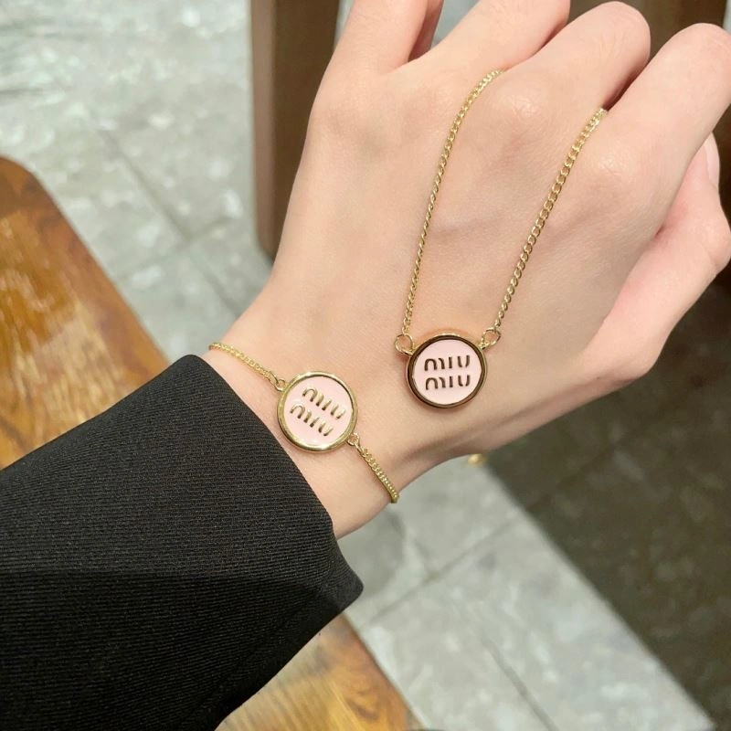 AllSeason Miu Miu Necklaces 212855