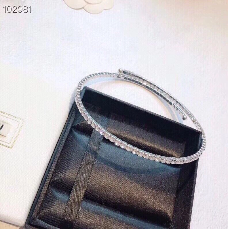 UrbanStyle Miu Miu Necklaces 212554