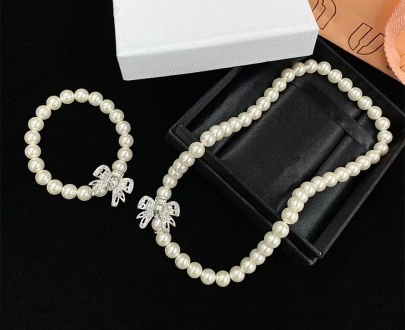 HighQuality Miu Miu Necklaces 211798