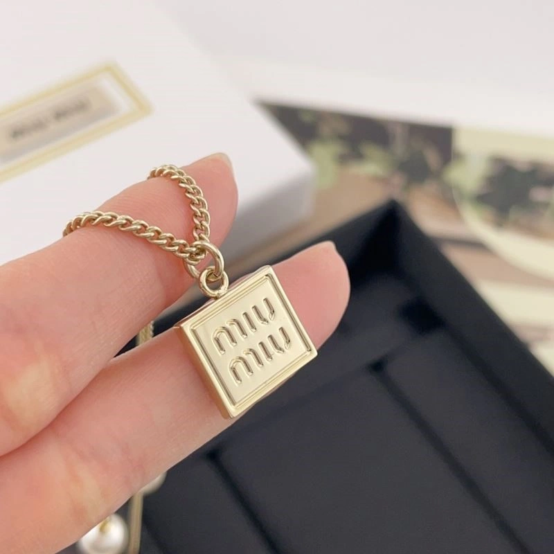 Miu Miu Necklaces SoftTouch 210498