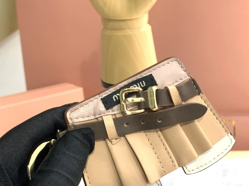 Compact Miu Miu Ornaments 269567