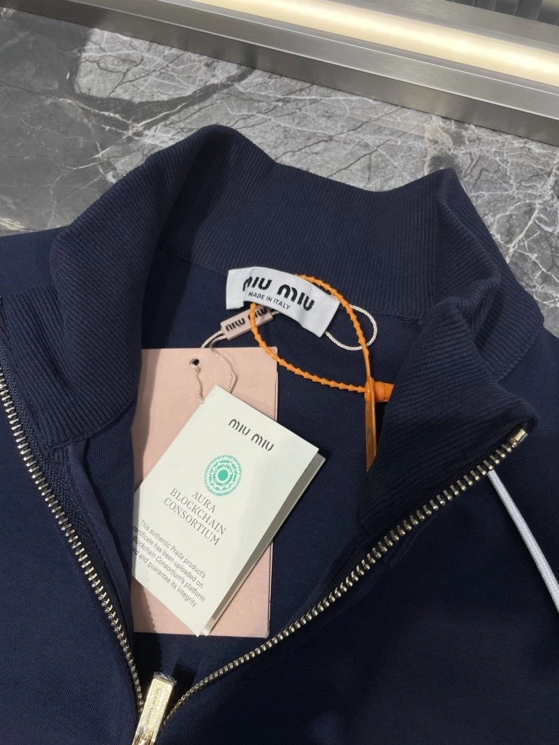 ComfortFit Miu Miu Outwear 152234