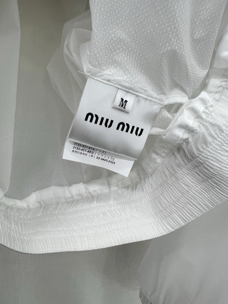 Miu Miu Outwear Bold 156301