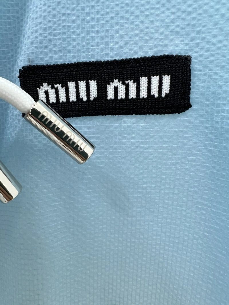 Miu Miu Outwear Bold 156301
