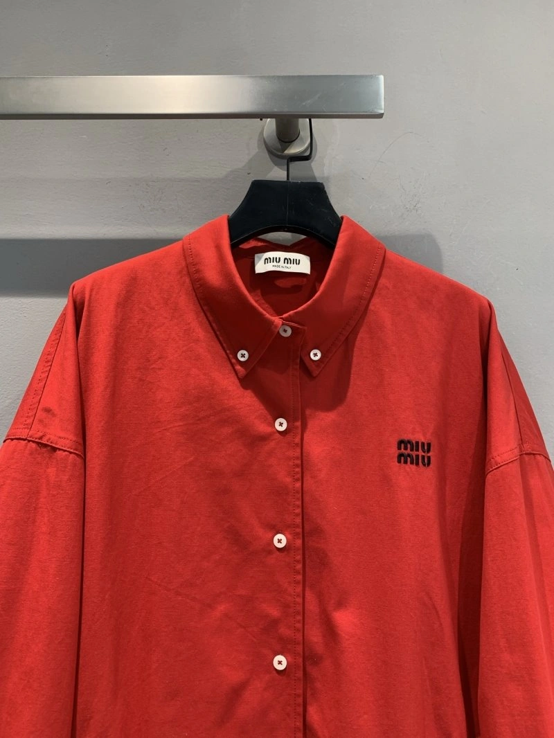 Versatile Miu Miu Outwear 148853