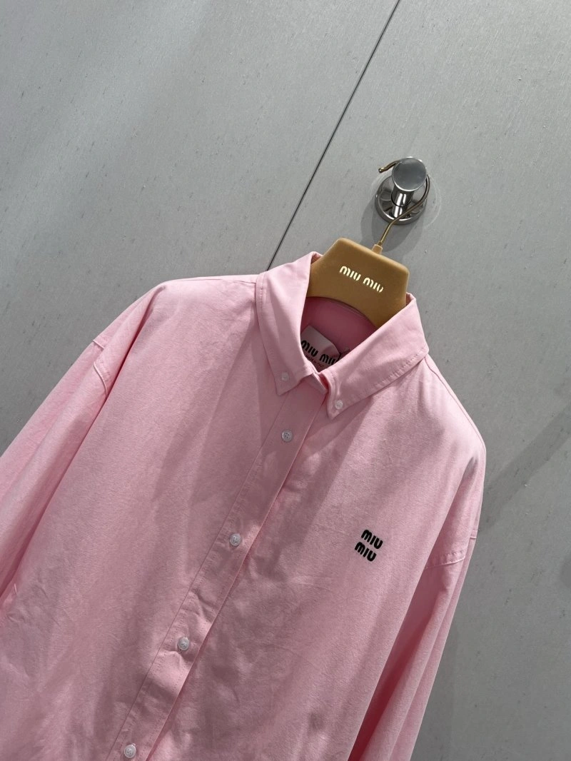 Minimalist Miu Miu Outwear 148846