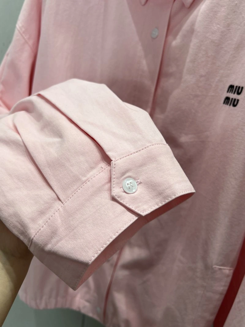 Minimalist Miu Miu Outwear 148846