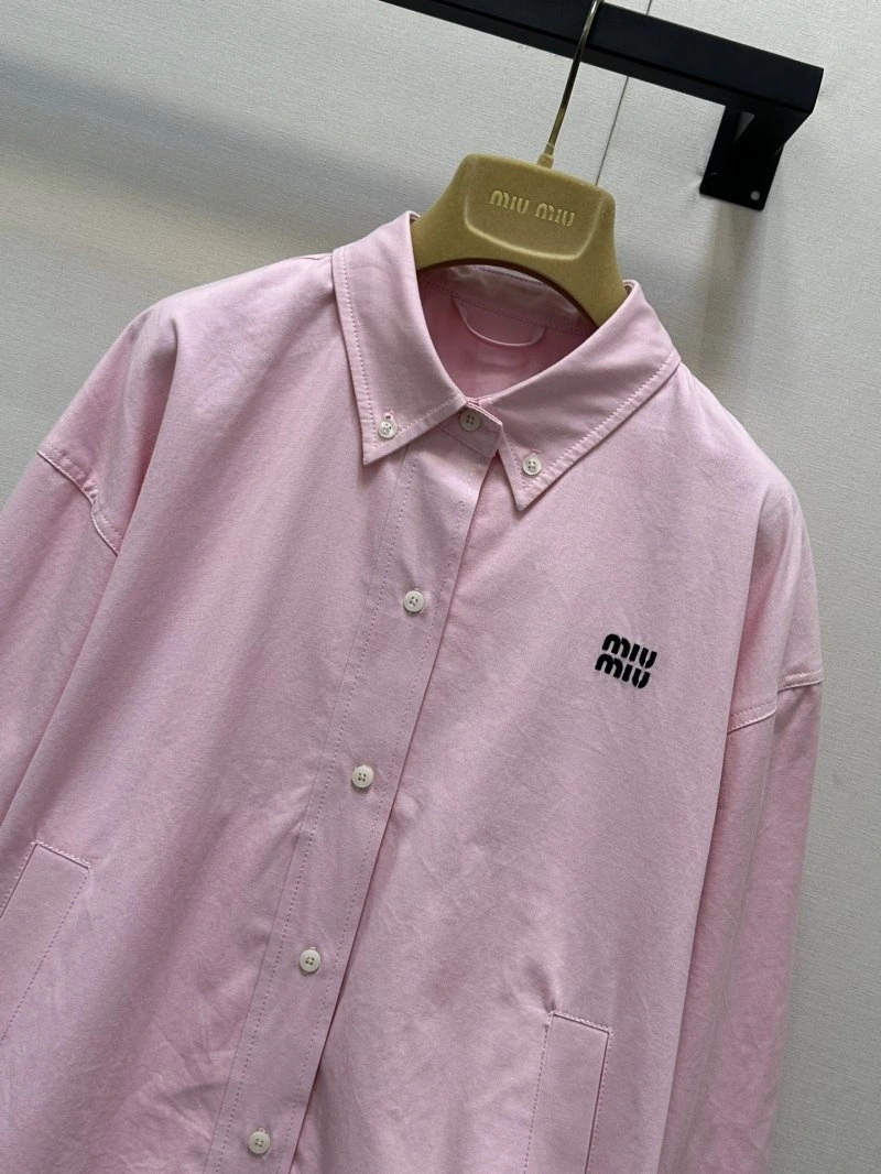 Versatile Miu Miu Outwear 148800
