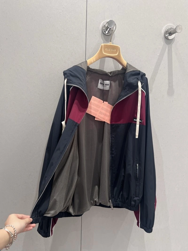 Premium Miu Miu Outwear 148761