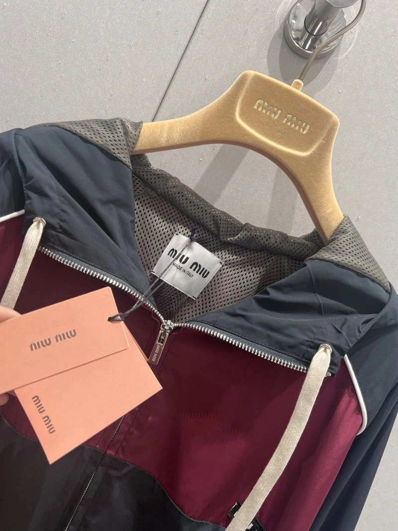 Premium Miu Miu Outwear 148761