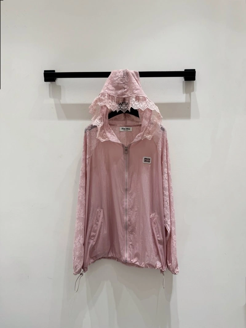 Sporty Miu Miu Outwear 154507