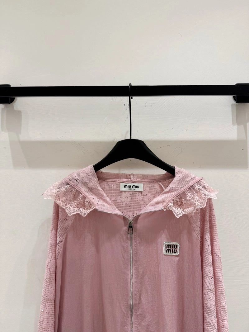 Sporty Miu Miu Outwear 154507