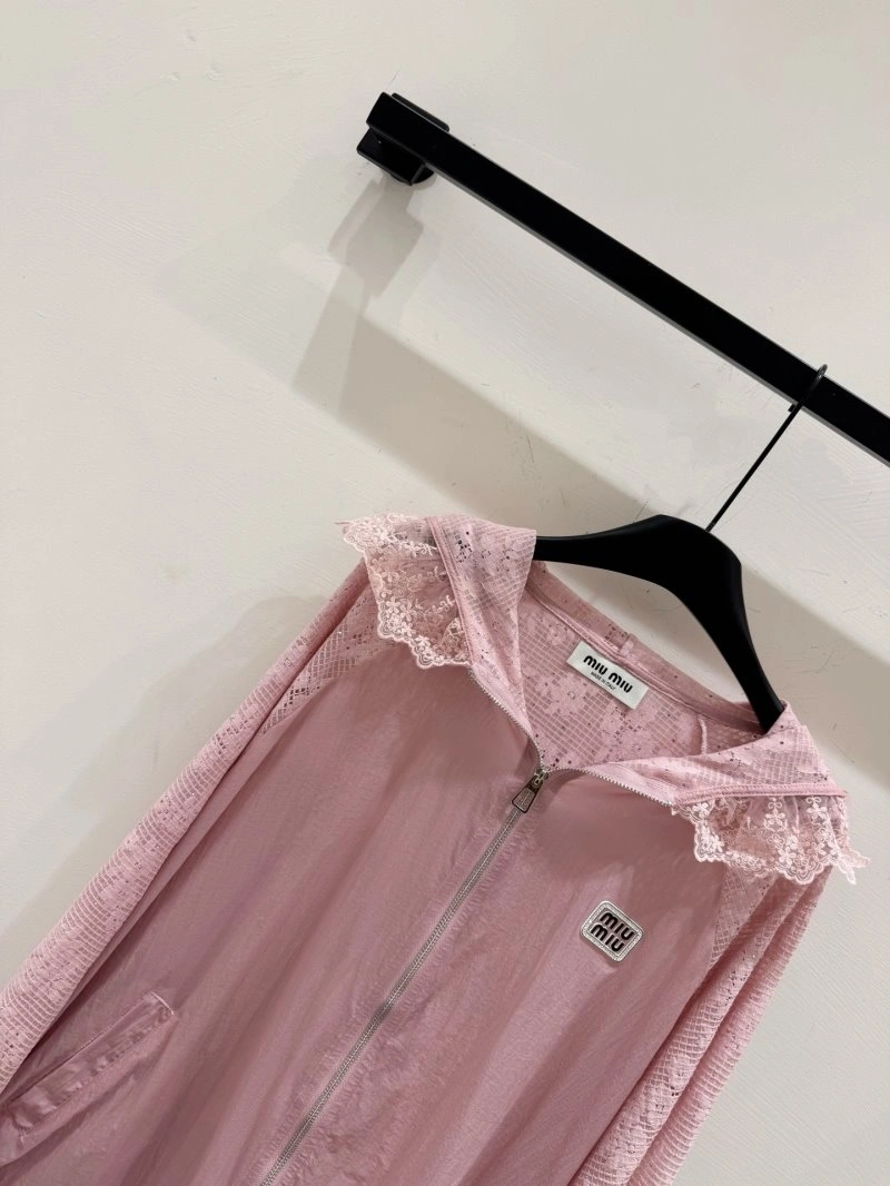 Sporty Miu Miu Outwear 154507