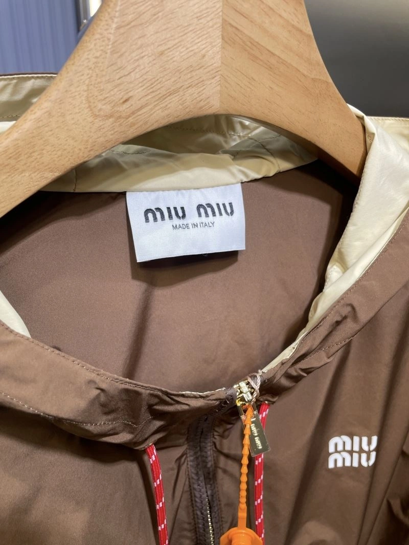 Miu Miu Outwear Youthful 159115