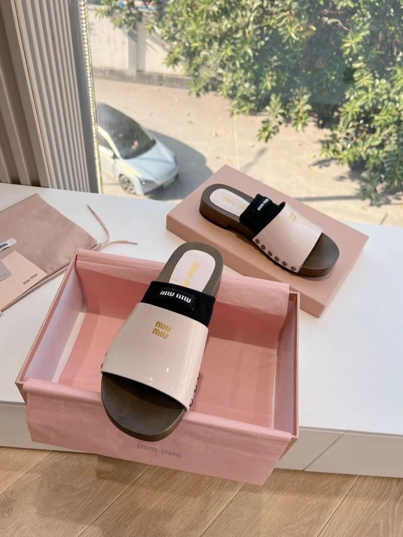 Miu Miu Sandals Flexible 7563