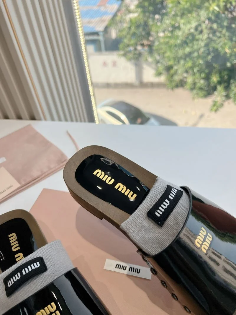 Trendy Miu Miu Sandals 7561