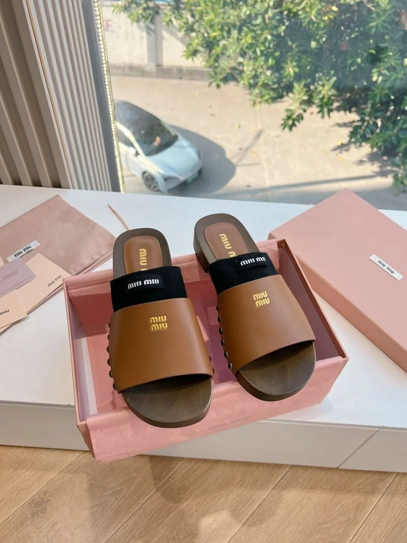 Trendsetting Miu Miu Sandals 7574