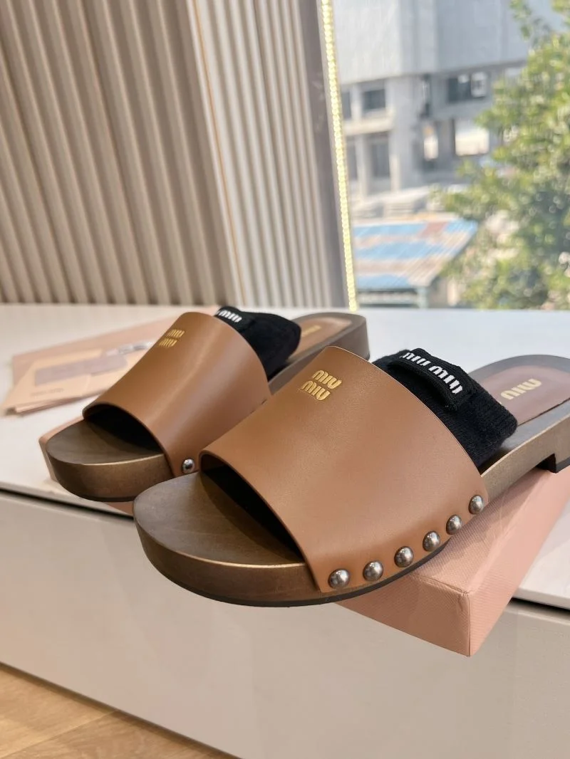 Trendsetting Miu Miu Sandals 7574