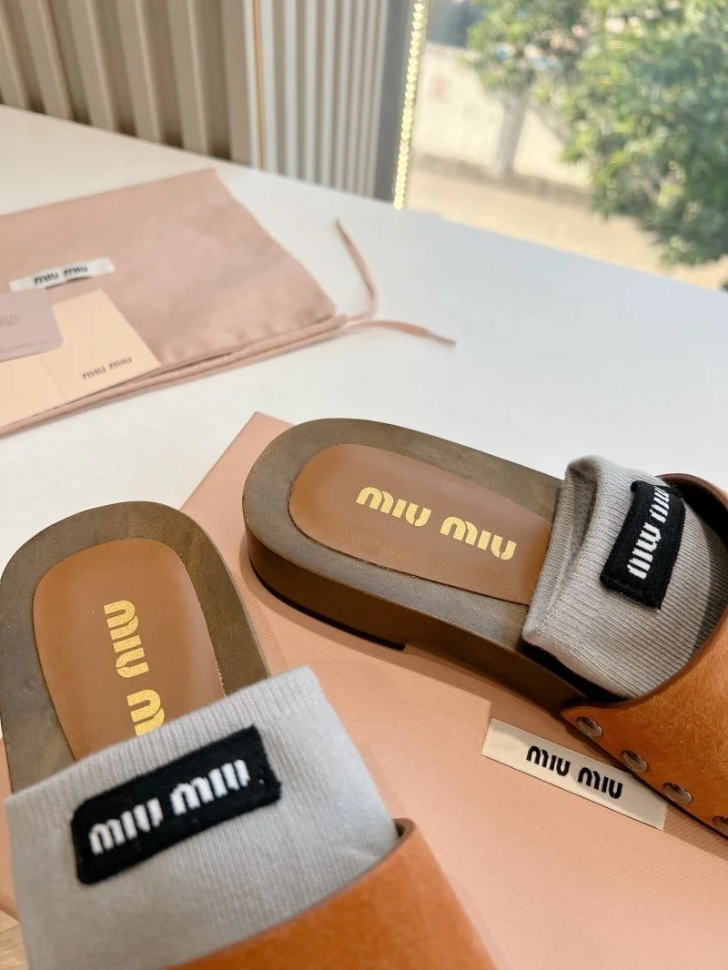Miu Miu Sandals Lightweight 7577