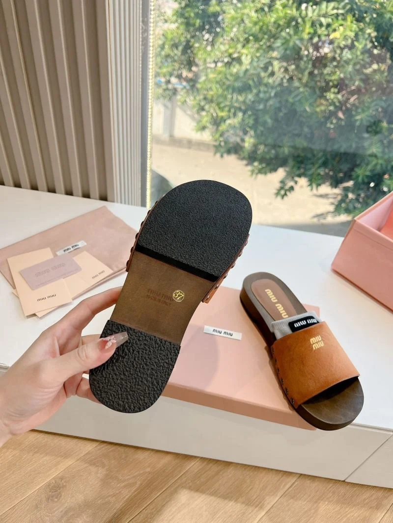 Miu Miu Sandals Lightweight 7577
