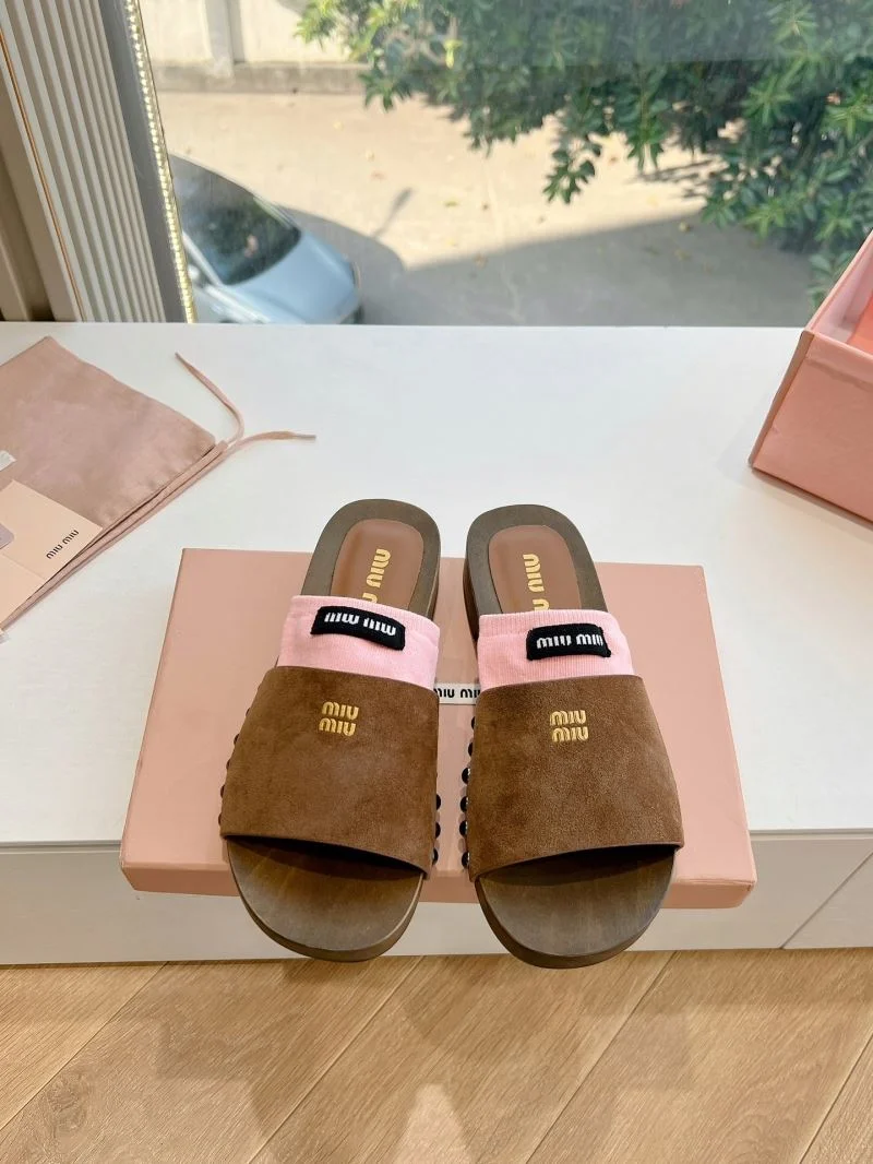 RelaxedFit Miu Miu Sandals 7569