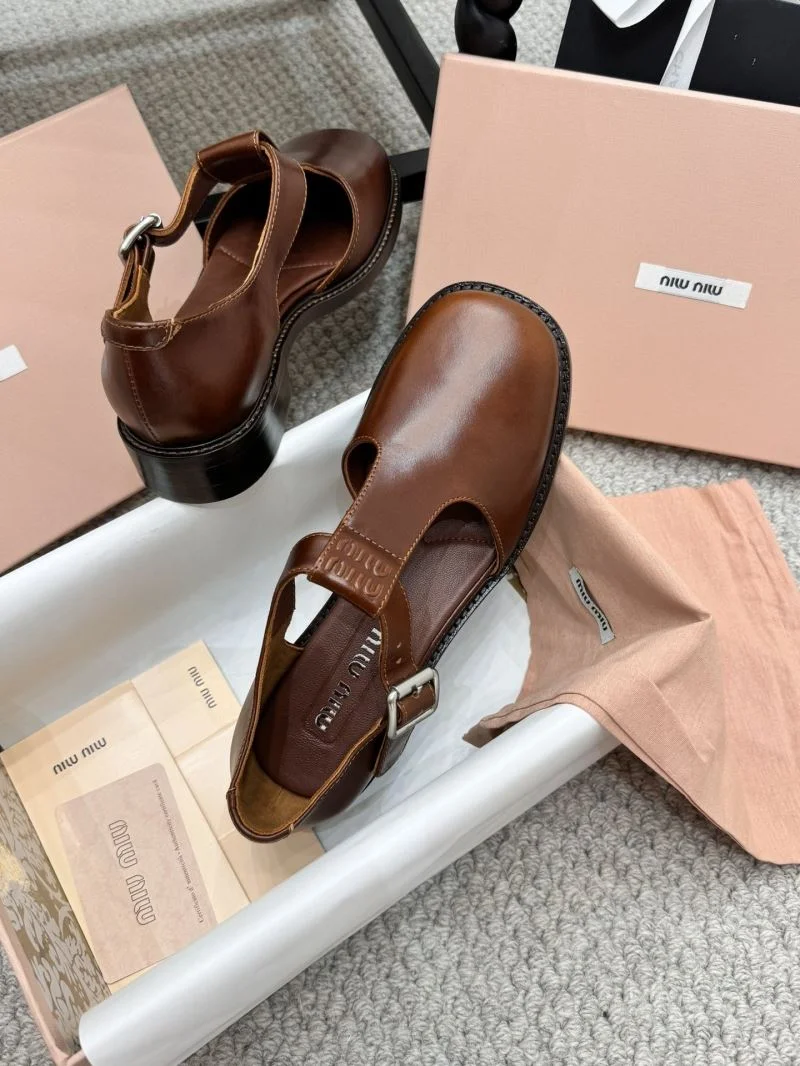 Miu Miu Sandals Effortless 7547