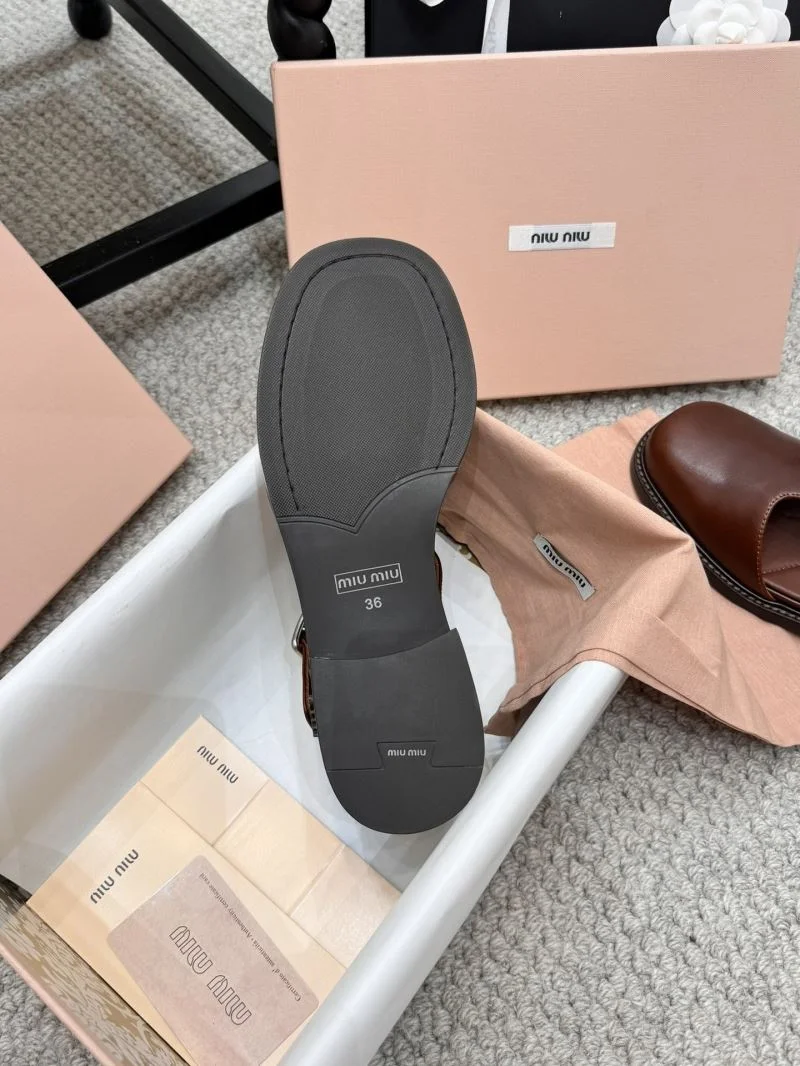 Miu Miu Sandals Effortless 7547