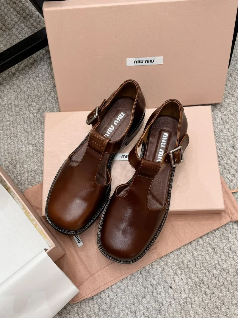 Miu Miu Sandals Effortless 7547