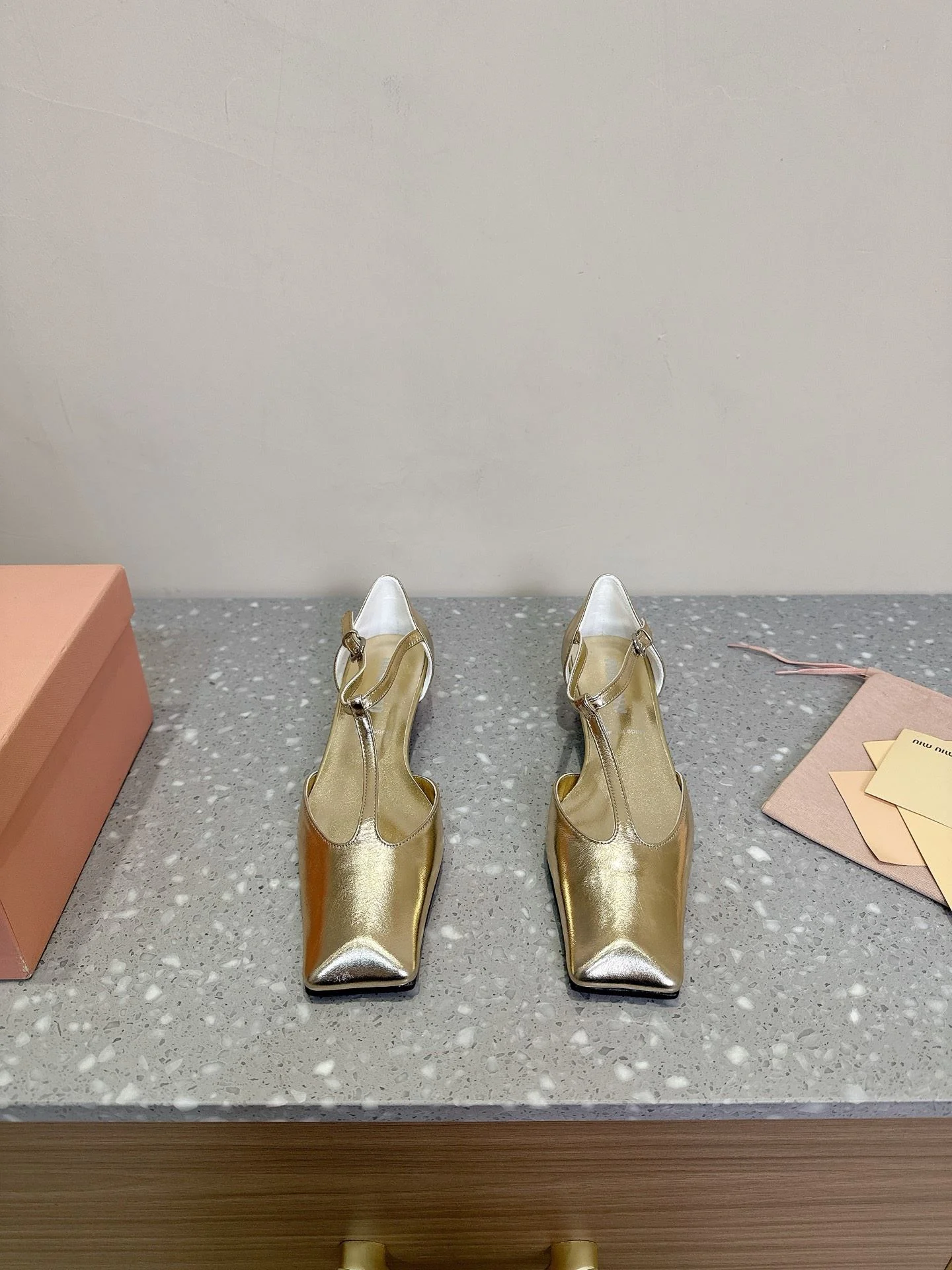 Miu Miu Sandals WellDesigned 7531