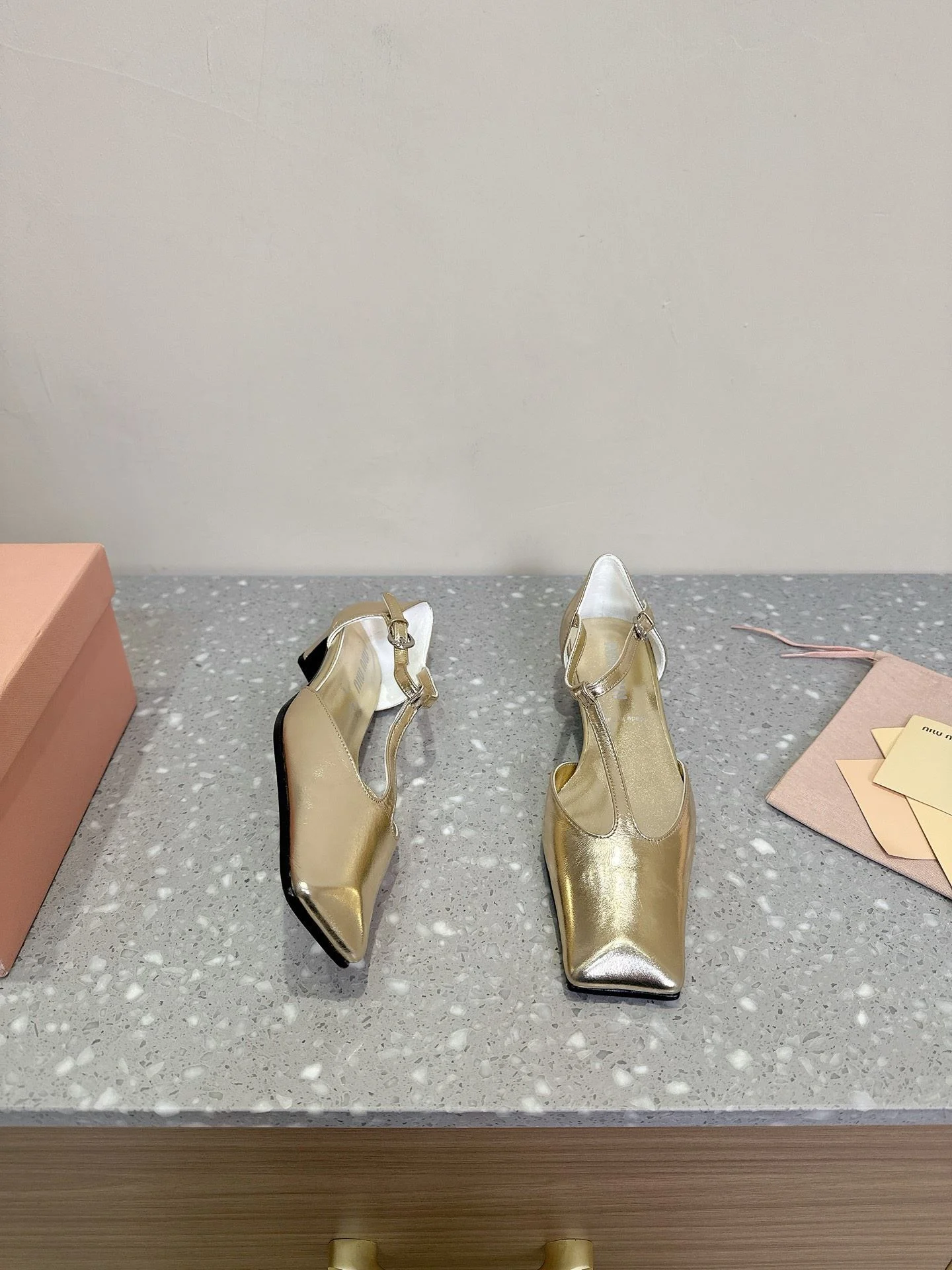 Miu Miu Sandals WellDesigned 7531