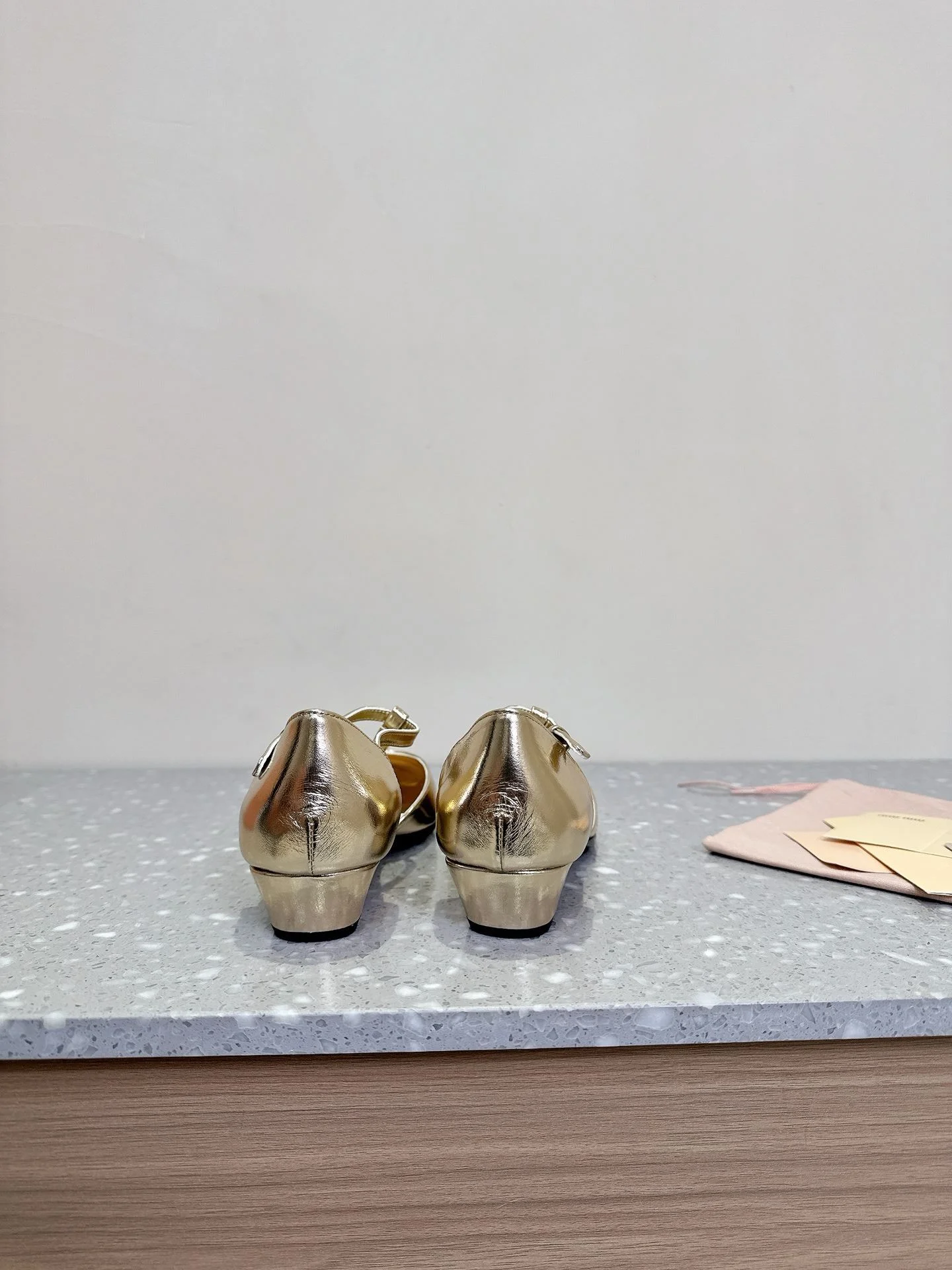 Miu Miu Sandals WellDesigned 7531
