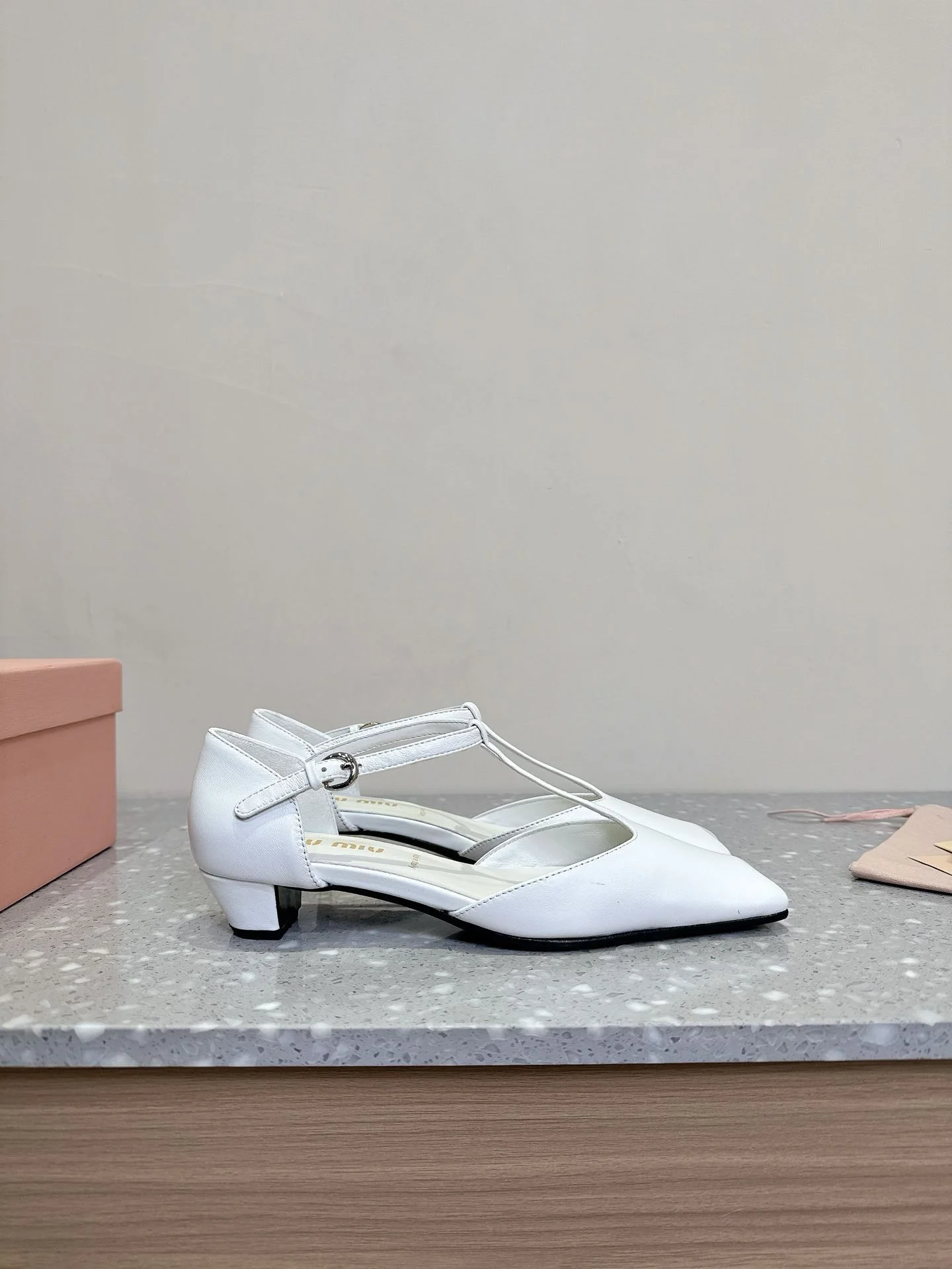 BestValue Miu Miu Sandals 7562