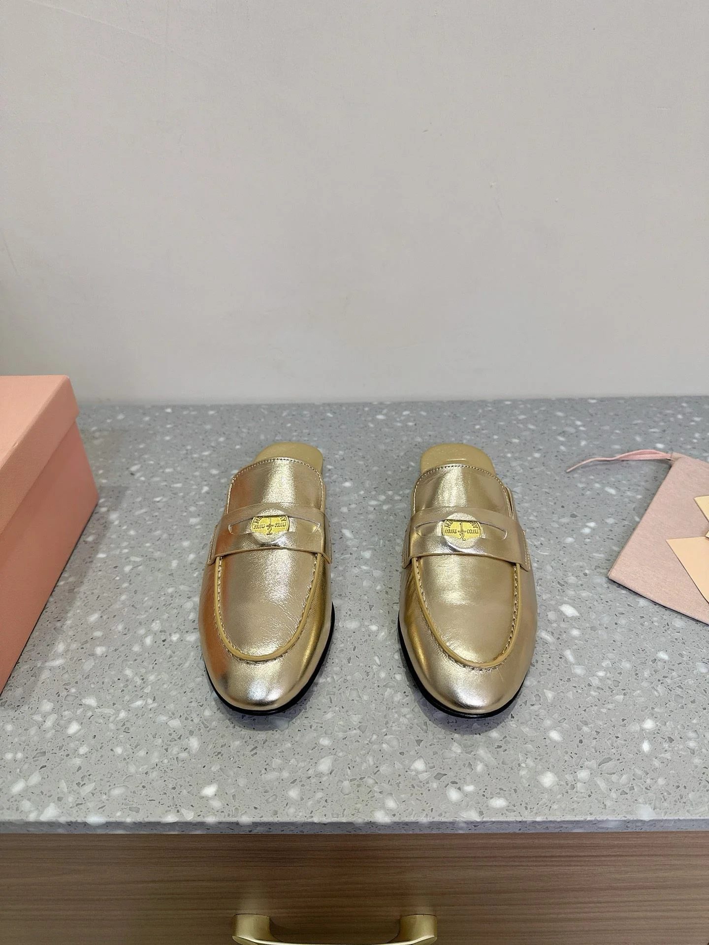 Effortless Miu Miu Sandals 7523