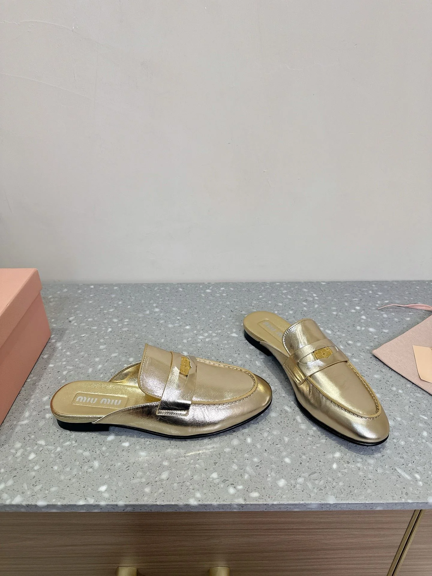 Effortless Miu Miu Sandals 7523