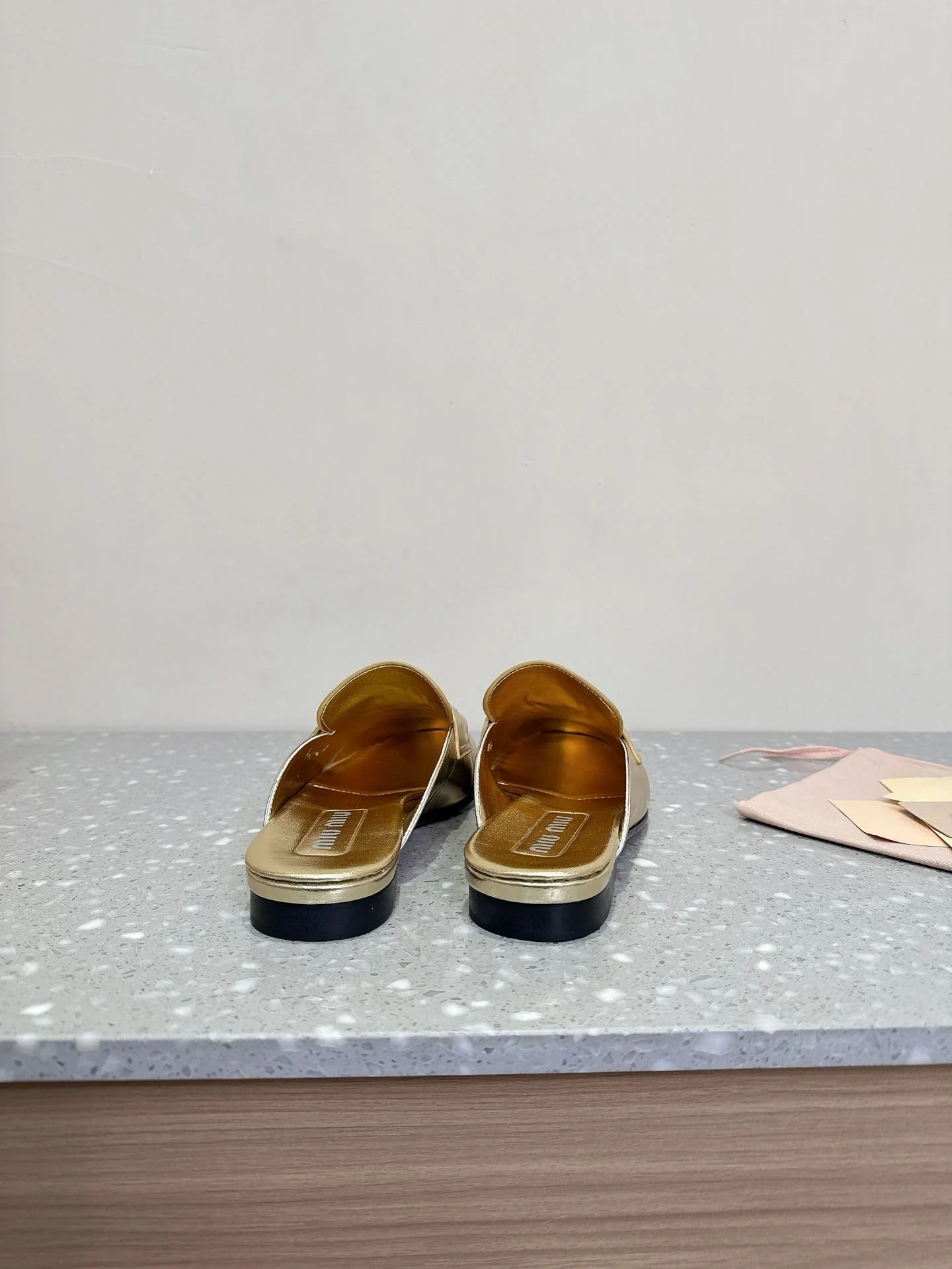 Effortless Miu Miu Sandals 7523