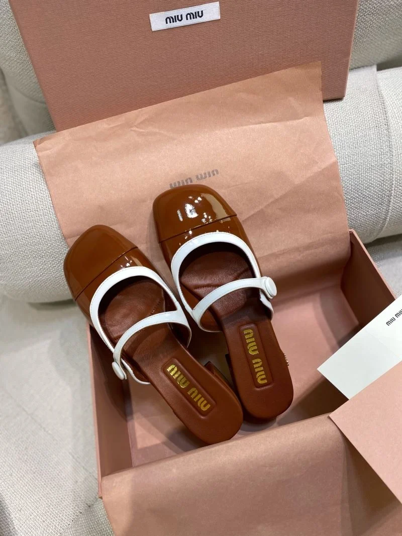 Miu Miu Sandals Stylish 11675
