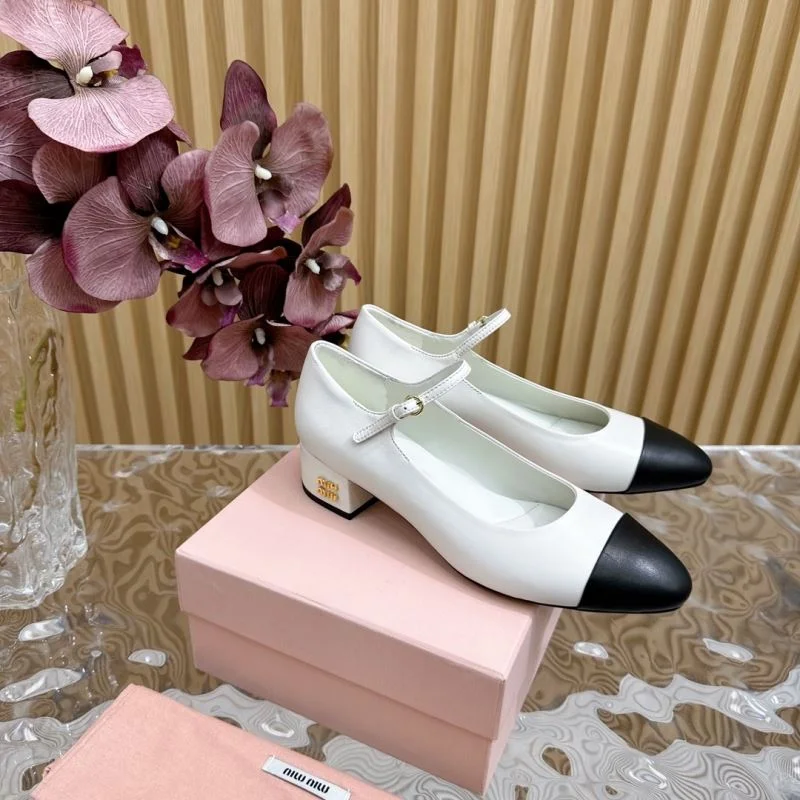 Popular Miu Miu Sandals 11653