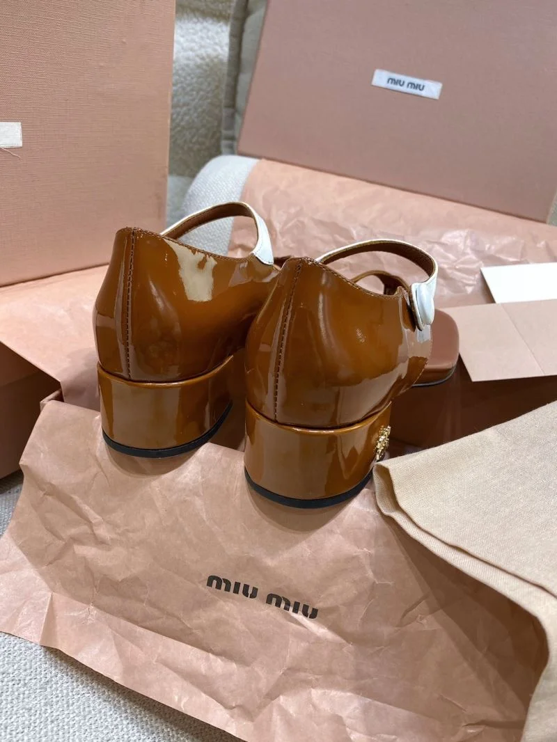 Chic Miu Miu Sandals 11643