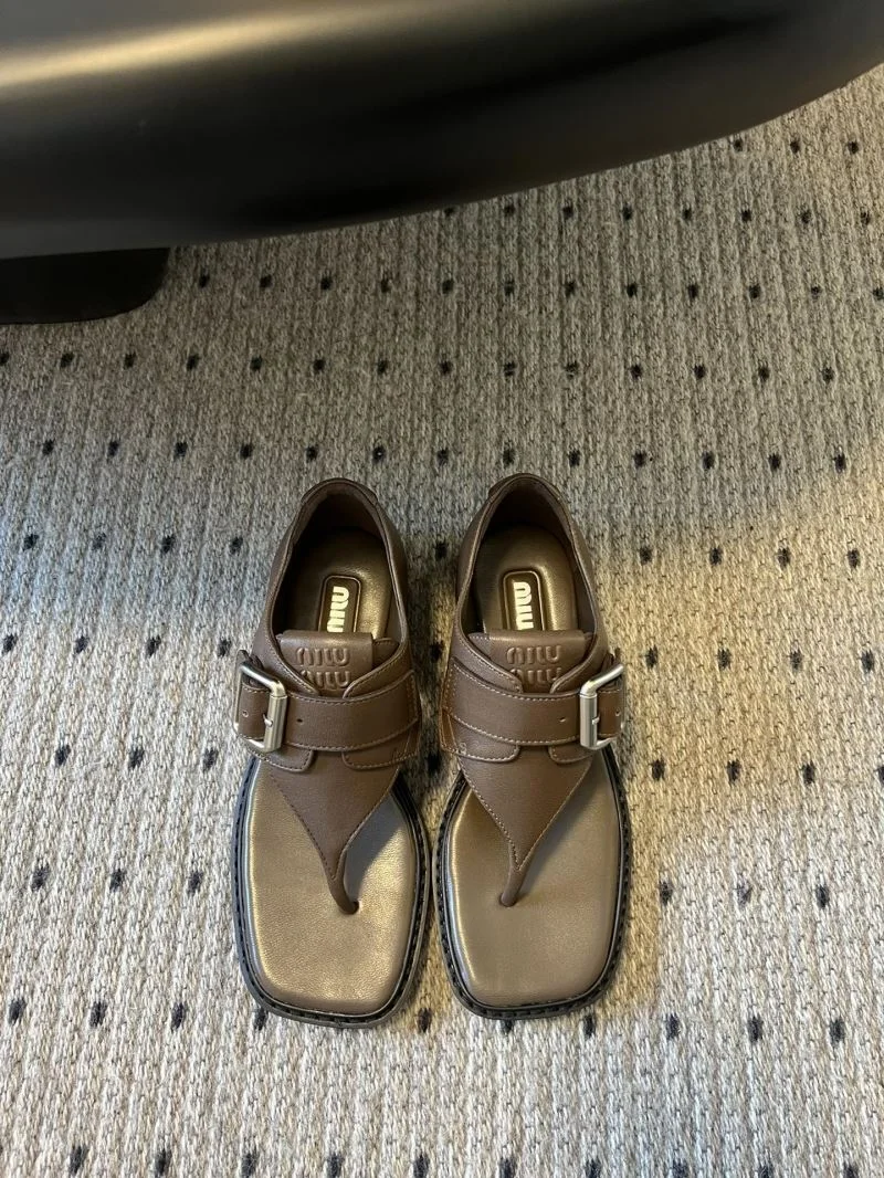 Miu Miu Sandals UrbanStyle 11627