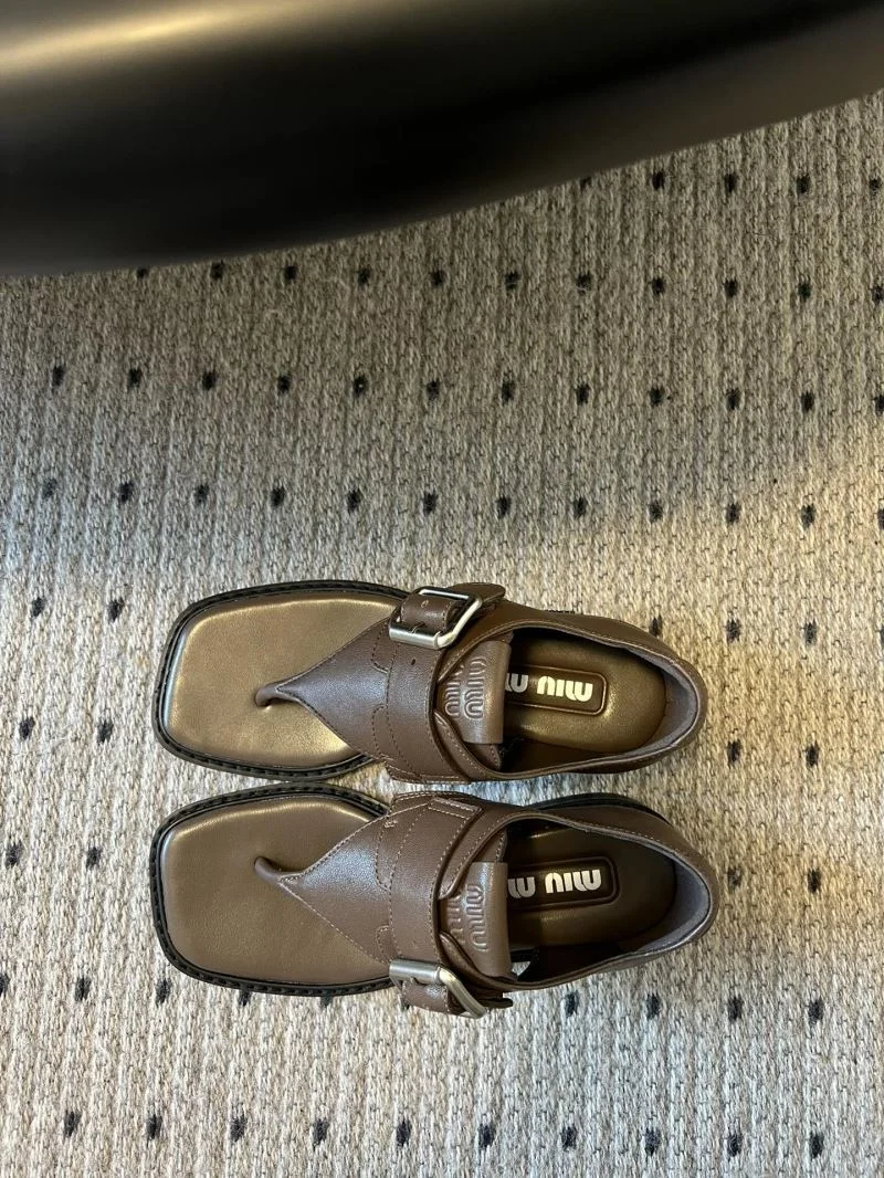 Miu Miu Sandals UrbanStyle 11627