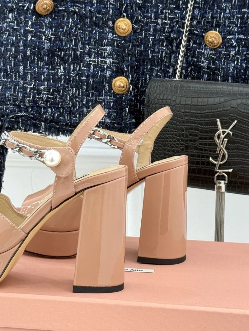Elegant Miu Miu Sandals 11620