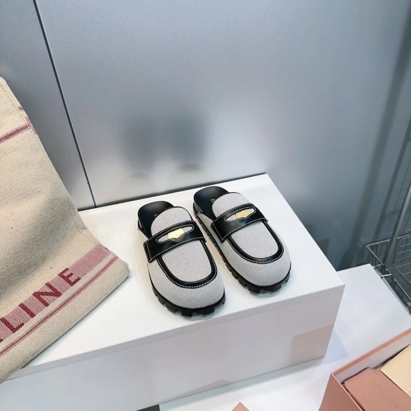 TechFriendly Miu Miu Sandals 11606
